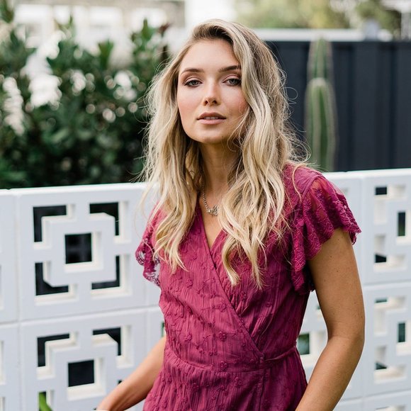 Elegant Burgundy Maxi Dress - Picture 4 of 15